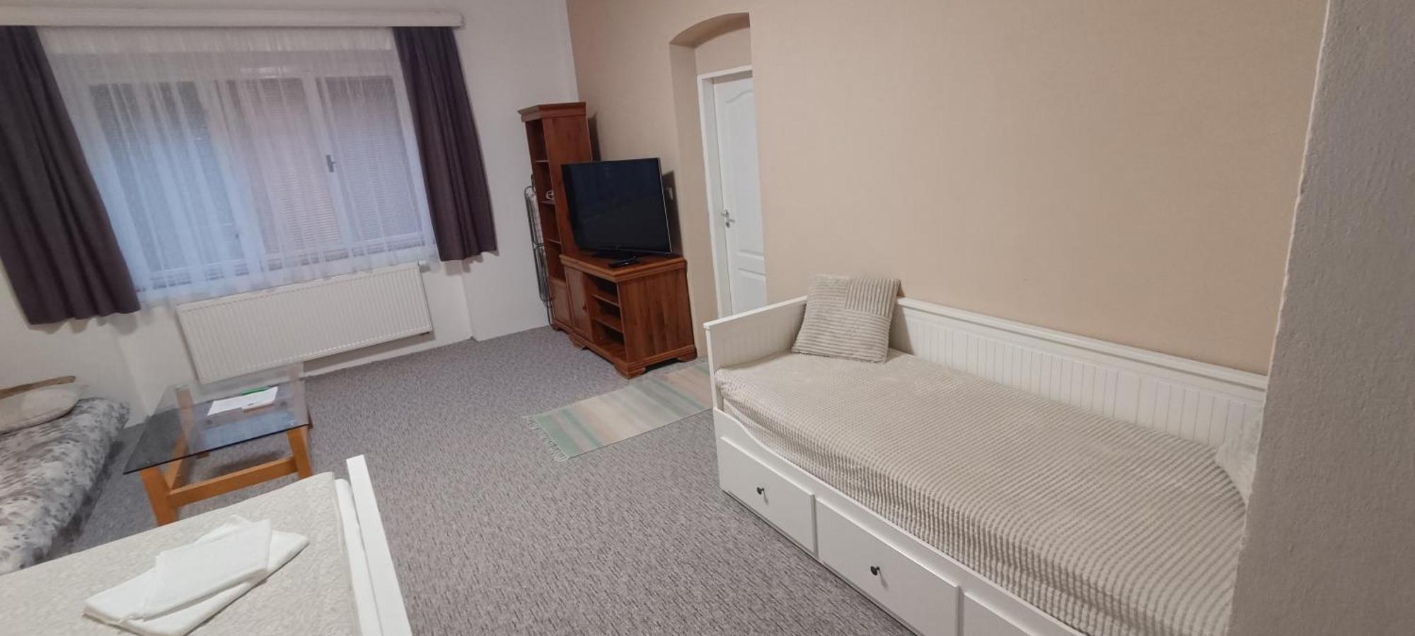 Apartman Horni Slavkov Hodinarstvi Exterior photo